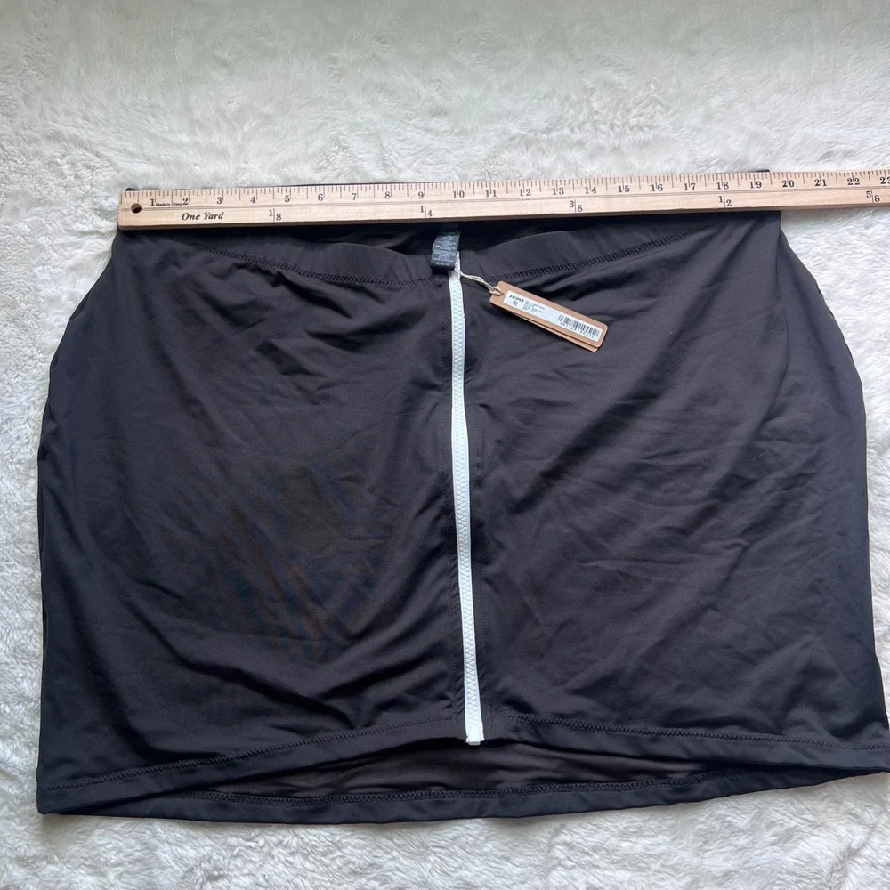 SKIMS Sporty Zipper Swim Mini Skirt Onyx Black Plus Size 4X CU-SKT-3024 NEW